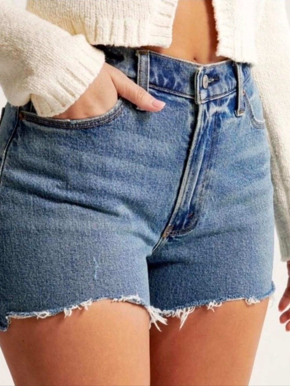 Abercrombie & Fitch Womens 90s Relaxed Cutoff Shorts High Rise Size 35 / 20 Fray